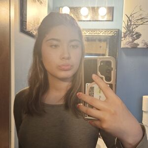 Meet your Posher, Lilia